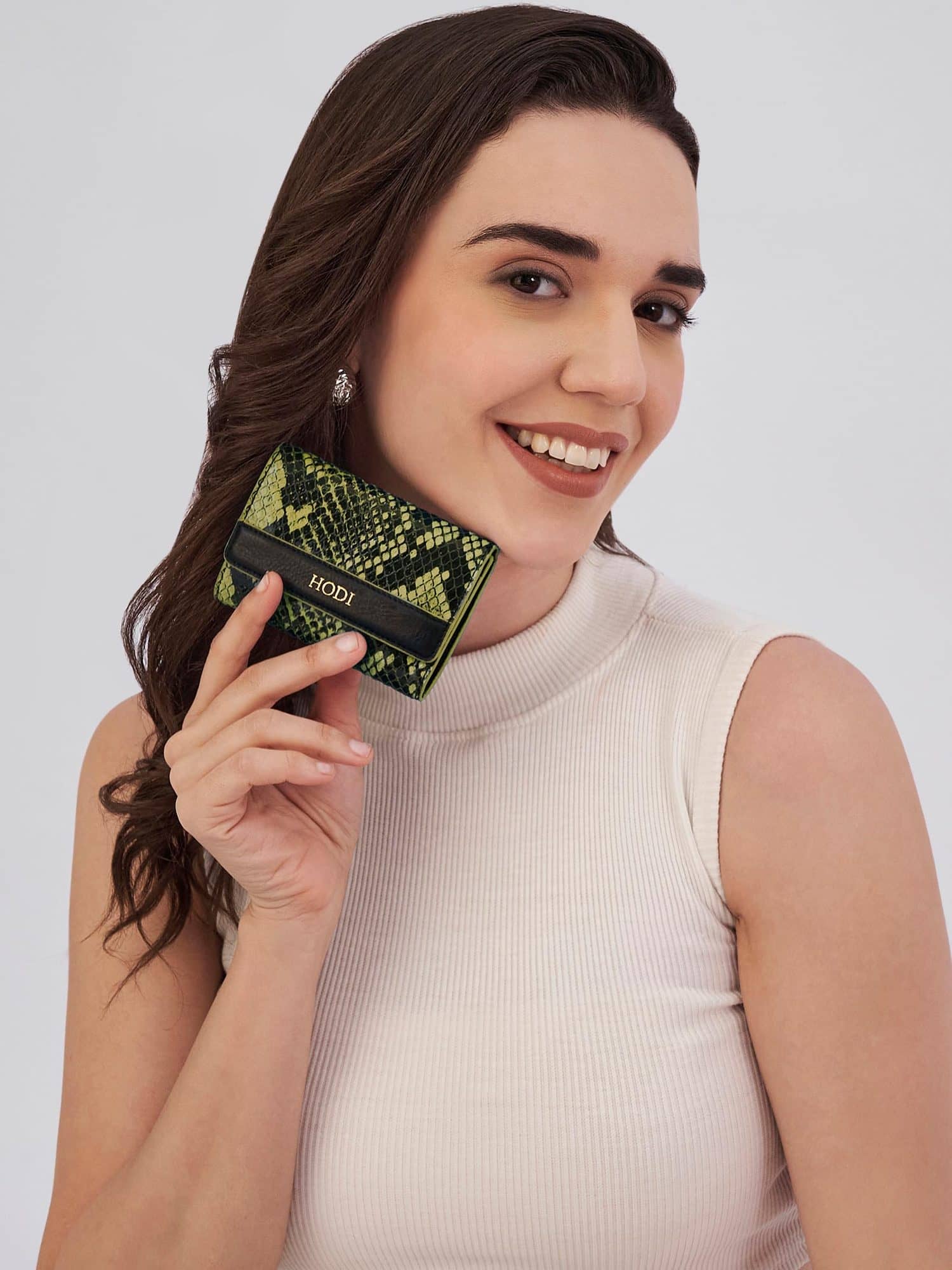 Hodi Women's Snake Print Card Wallet | Genuine Foil Leather | Faux Suede Lining | Fashion Cash Coin Card Holder Ladies Hand Purse (Olive) — photo 5