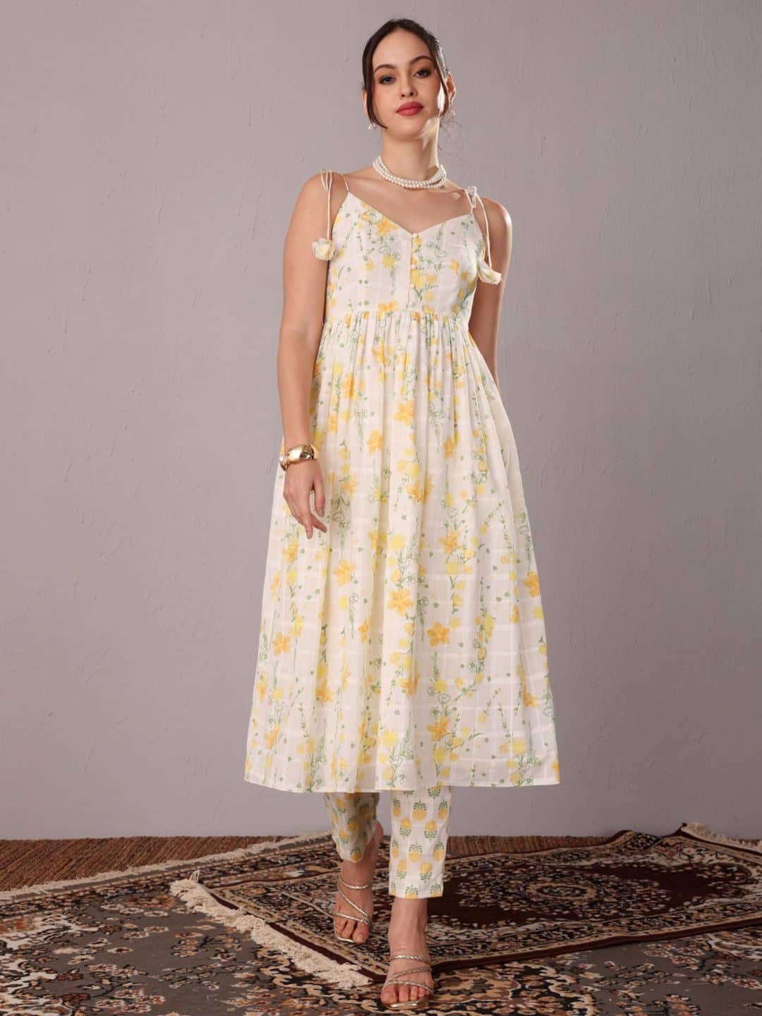 SILCHIC Floral Printed Shoulder Straps Anarkali Kurta With Trousers — photo 1