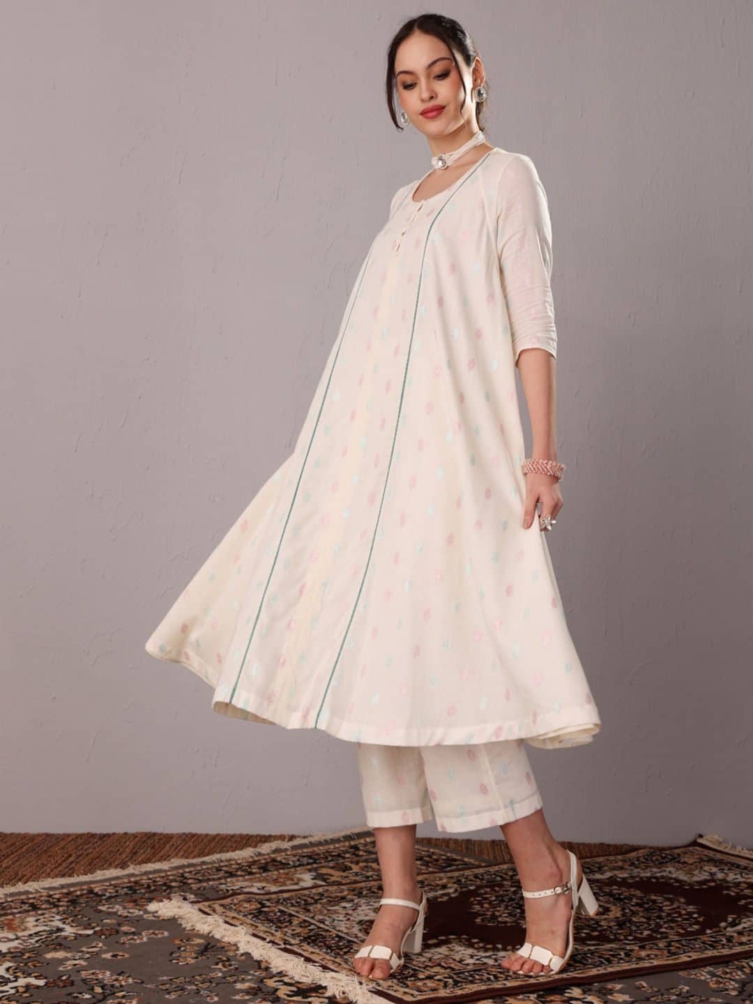 SILCHIC Women Floral Regular Kurta with Trousers — photo 4