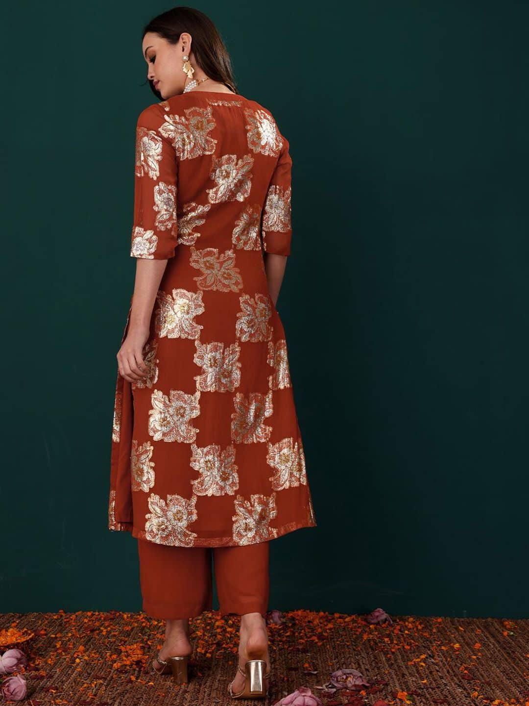 SILCHIC Floral Jacquard Woven Design V-Neck Empire Georgette Straight Kurta With Trouser — photo 4