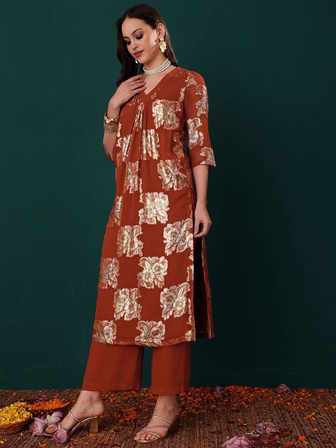 SILCHIC Floral Jacquard Woven Design V-Neck Empire Georgette Straight Kurta With Trouser — photo 3