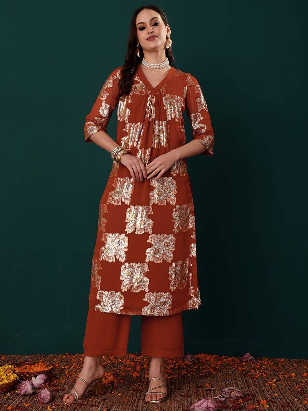 SILCHIC Floral Jacquard Woven Design V-Neck Empire Georgette Straight Kurta With Trouser — photo 1