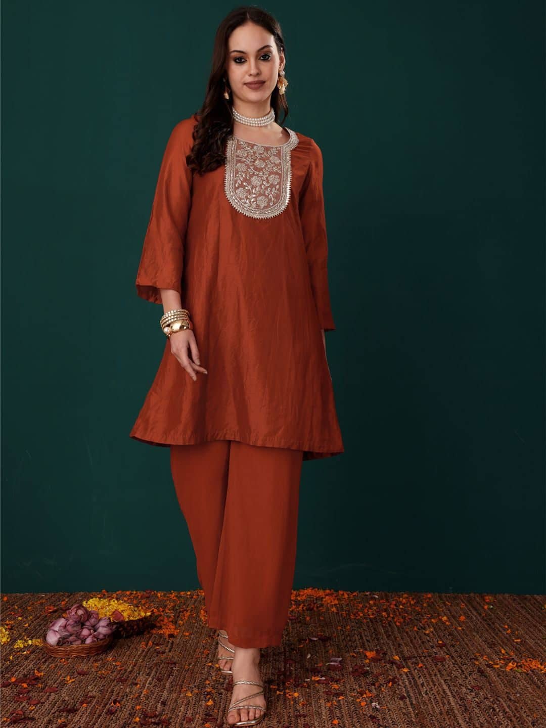 SILCHIC Women Floral Yoke Embroidered Regular Chanderi Silk Kurta Sets — photo 1