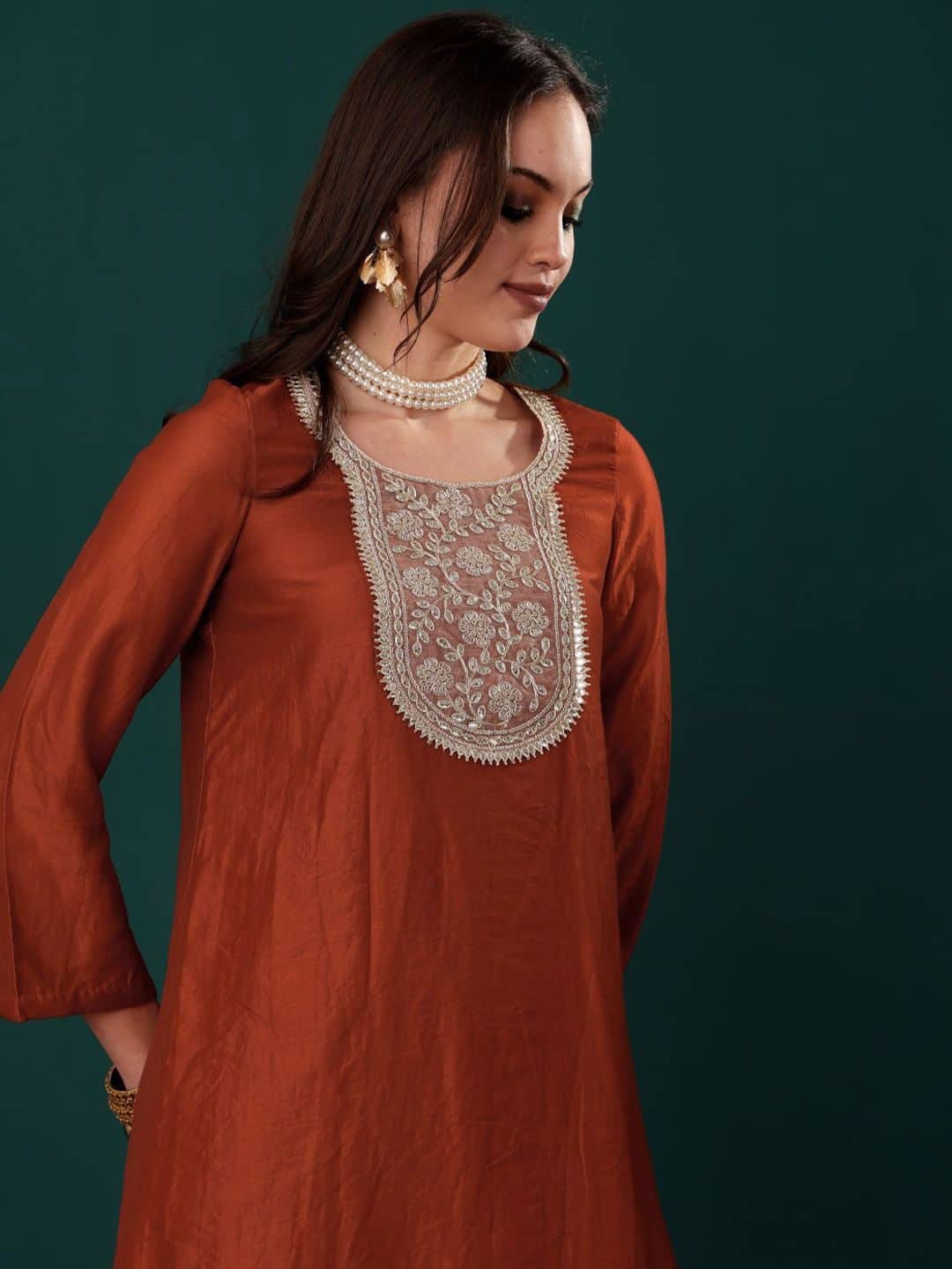 SILCHIC Women Floral Yoke Embroidered Regular Chanderi Silk Kurta Sets — photo 6