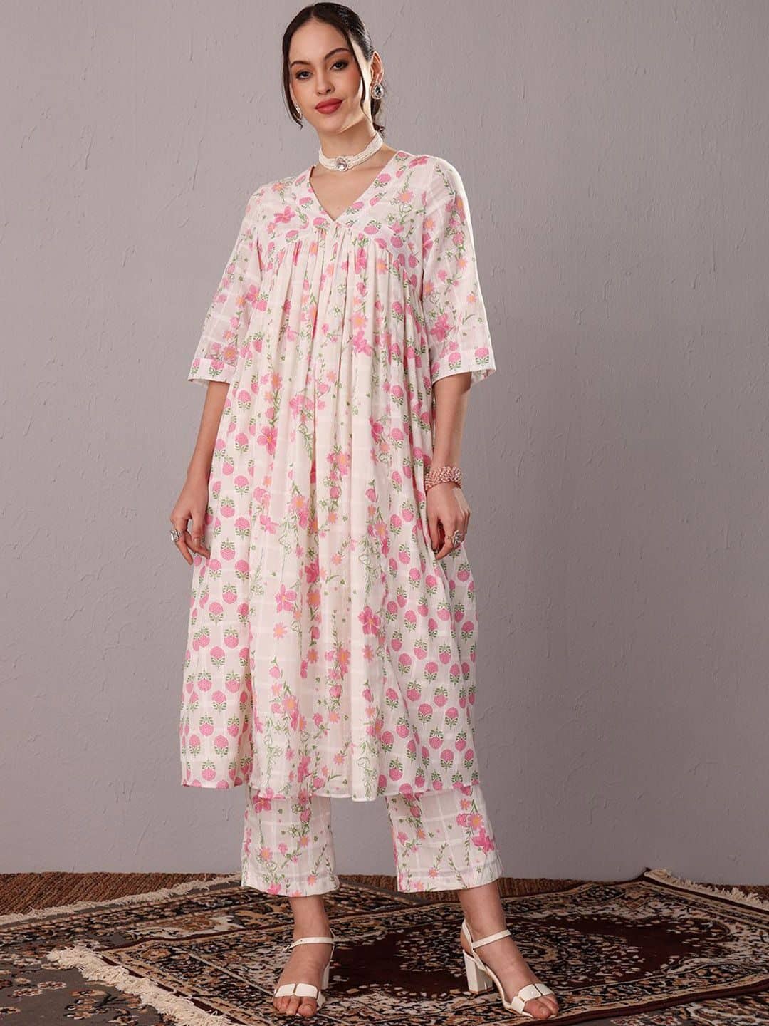 SILCHIC Women Floral Printed Regular Kurta & Trousers & Dupatta — photo 5
