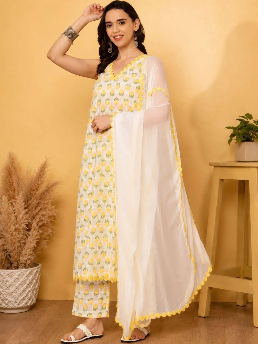 SILCHIC Women Ethnic Motifs Printed Regular Kurta with Trousers & With Dupatta — photo 3
