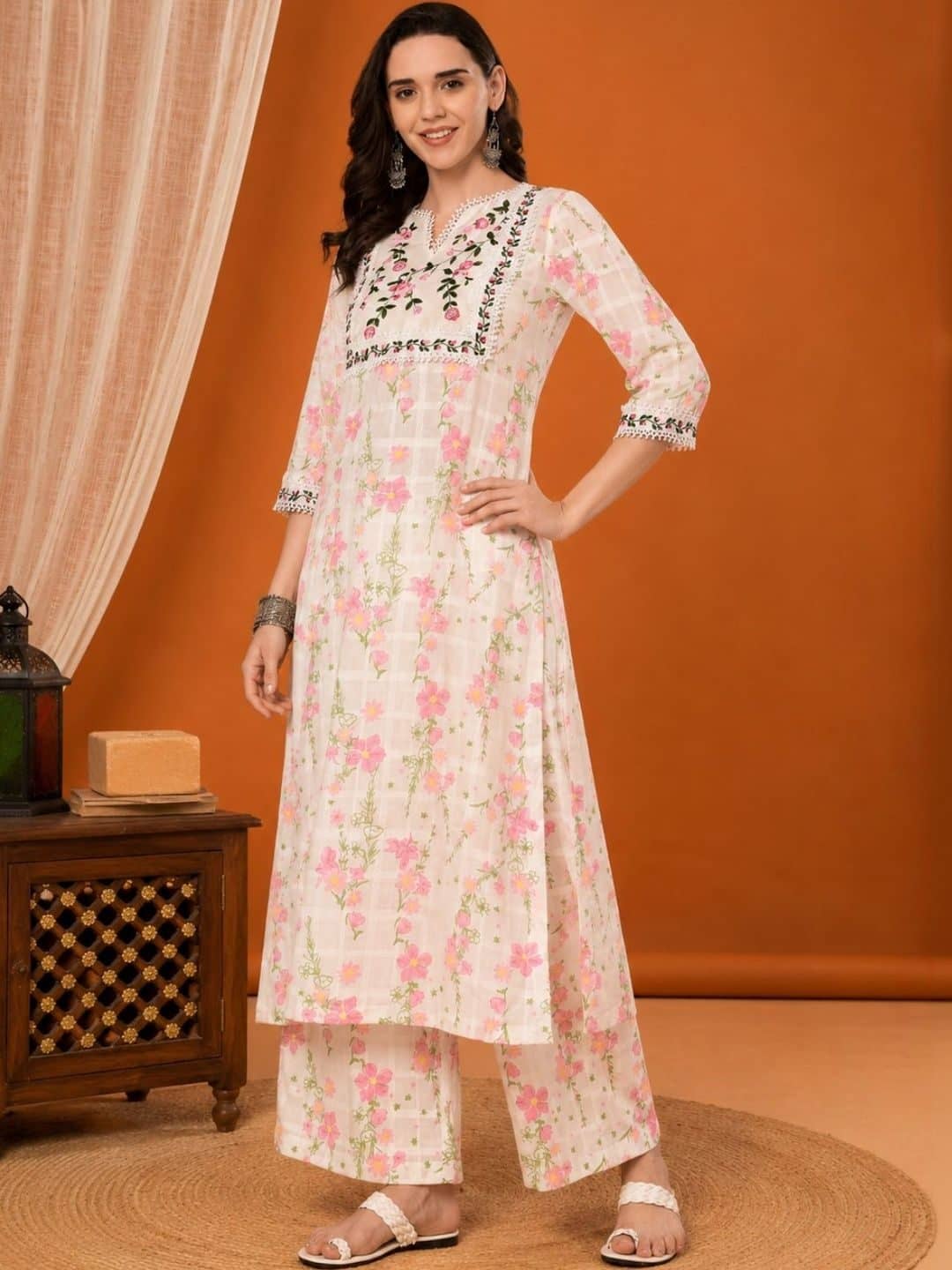 SILCHIC Women Floral Printed Regular Thread Work Kurta with Palazzos — photo 2