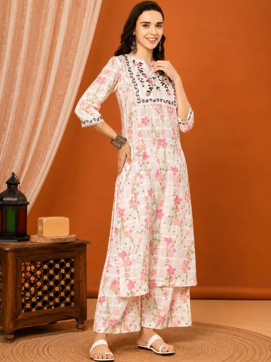 SILCHIC Women Floral Printed Regular Thread Work Kurta with Palazzos — photo 3