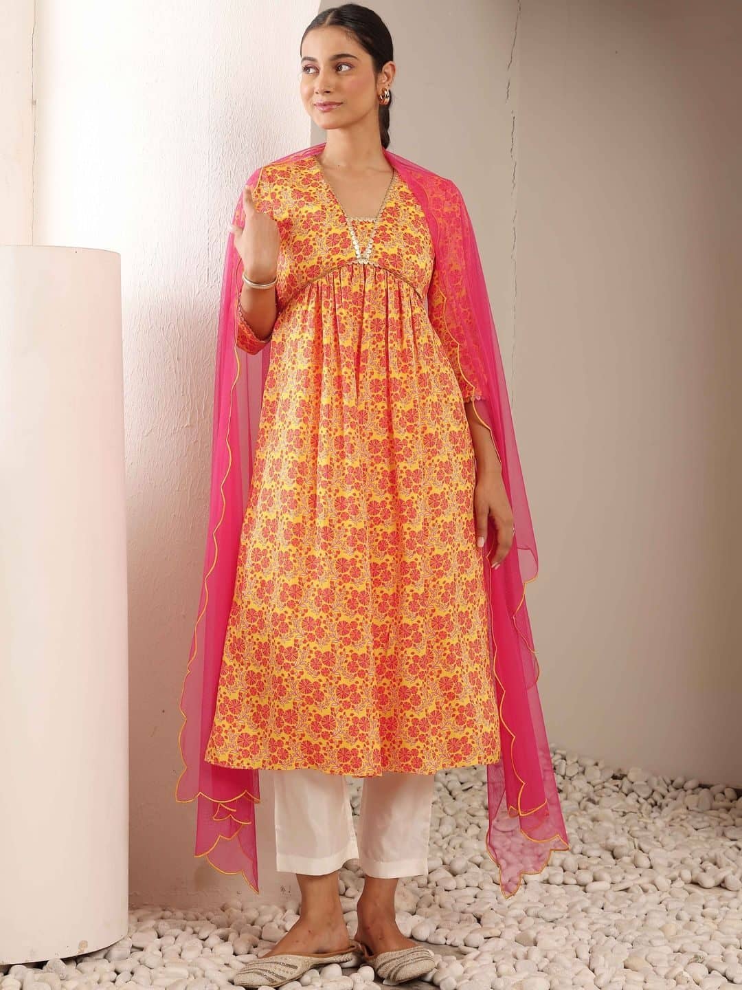 SILCHIC Women Floral Printed Empire Gotta Patti Silk Crepe Kurta with Trousers & With Dupatta — photo 5