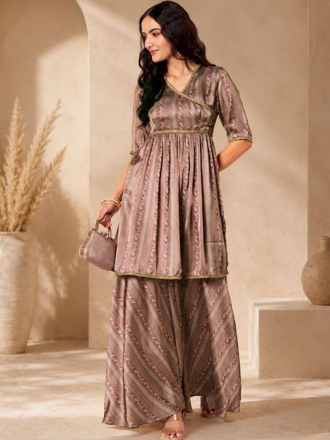 SILCHIC Women Floral Printed Embroidered Kurta with Palazzos — photo 2