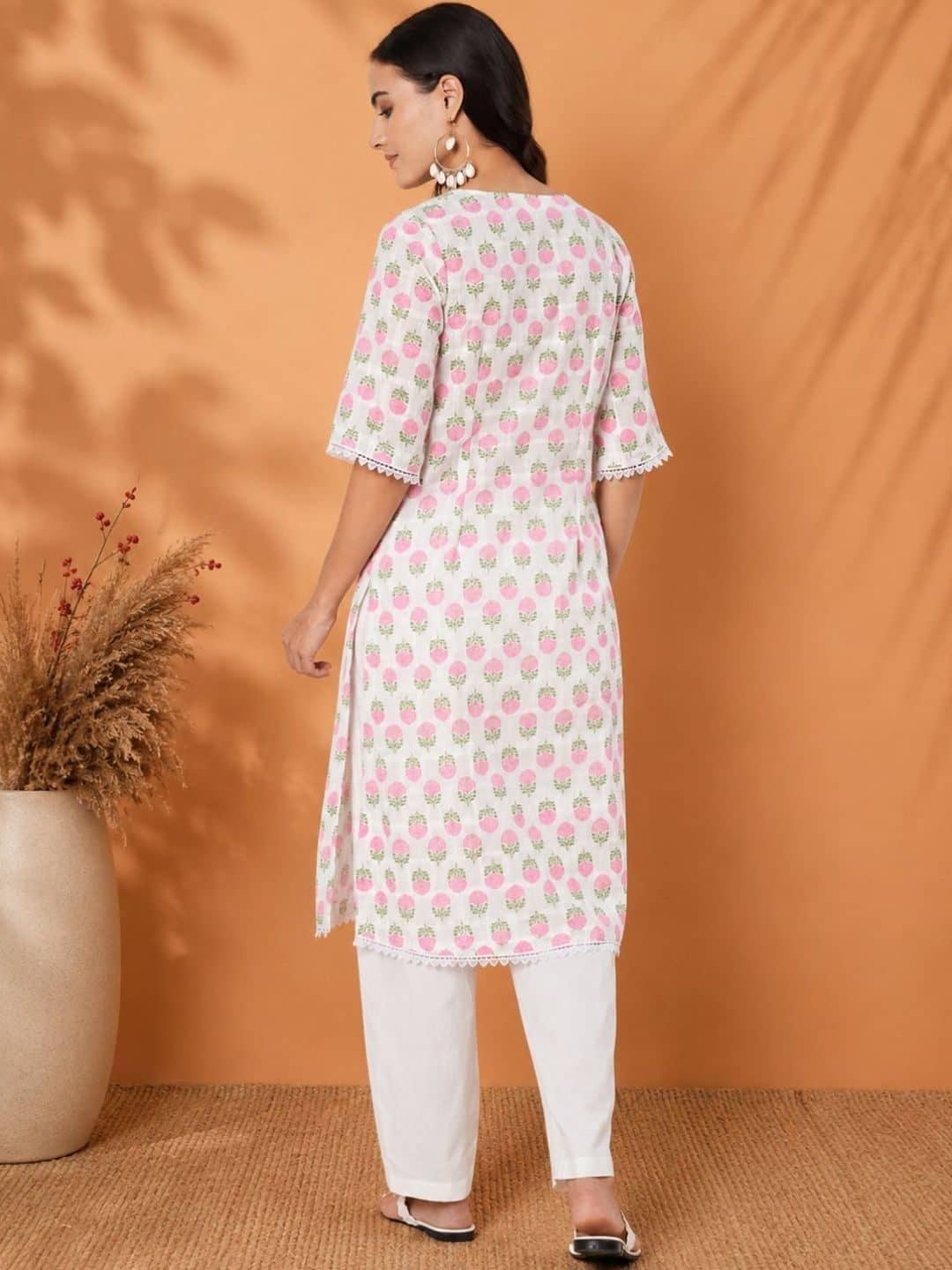 SILCHIC Women Floral Printed Regular Pure Cotton Kurta with Trousers — photo 4