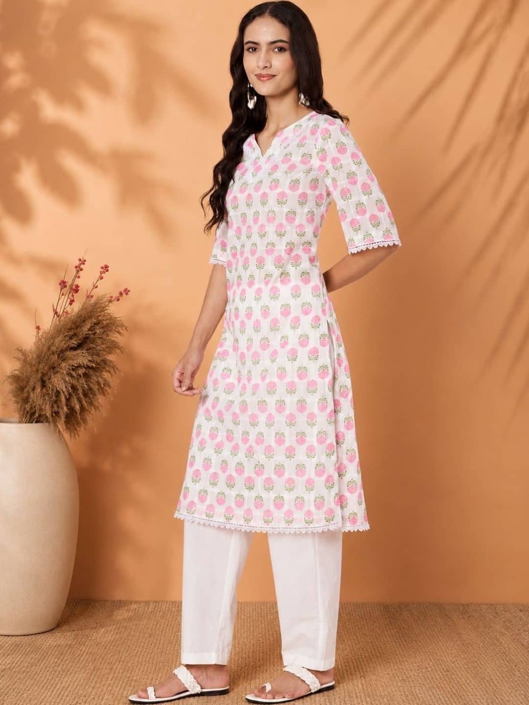 SILCHIC Women Floral Printed Regular Pure Cotton Kurta with Trousers — photo 2