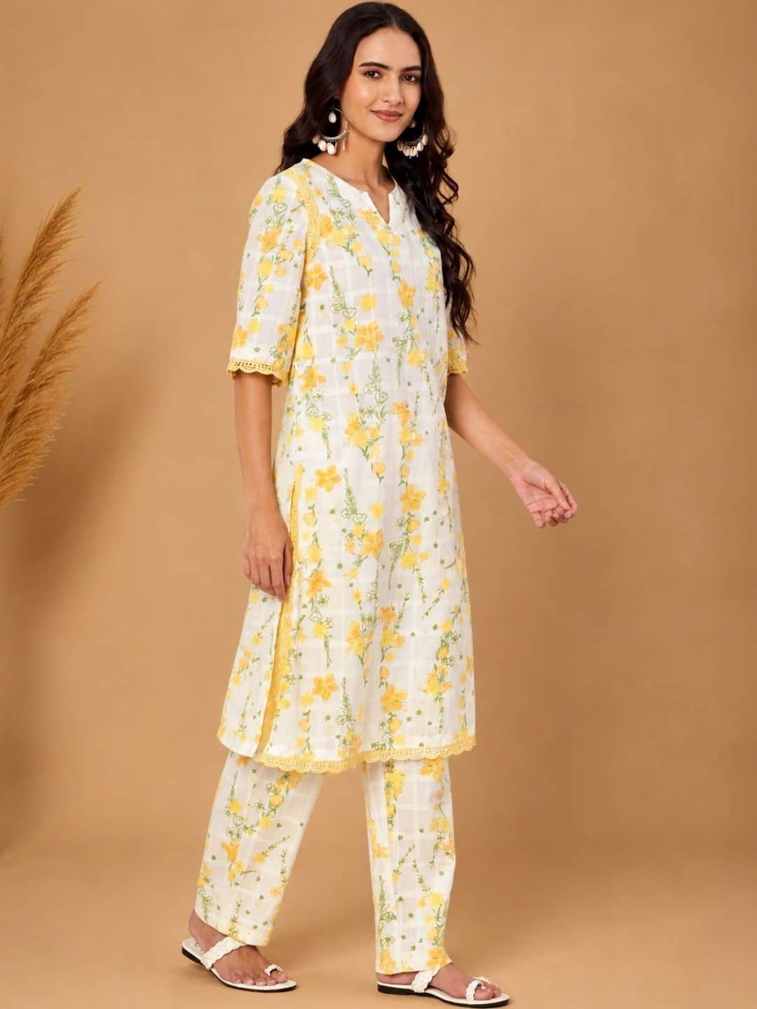 SILCHIC Women Floral Printed Regular Pure Cotton Kurta with Trousers — photo 1