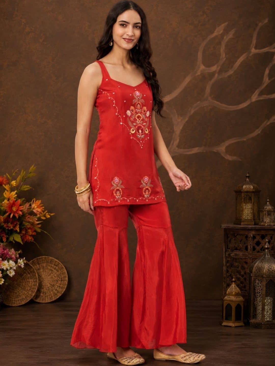 SILCHIC Women Floral Embroidered Regular Thread Work Kurta with Sharara & With Dupatta — photo 3