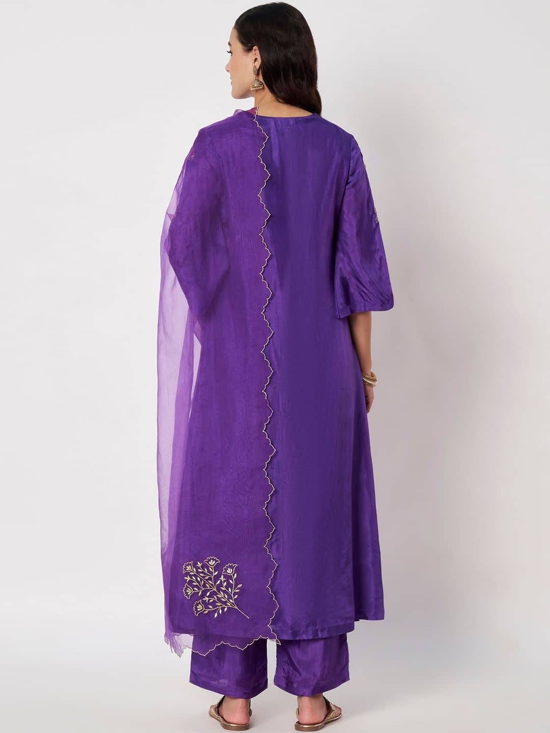 SILCHIC Women Ethnic Motifs Embroidered Regular Thread Work Kurta with Trousers & With Dupatta — photo 4