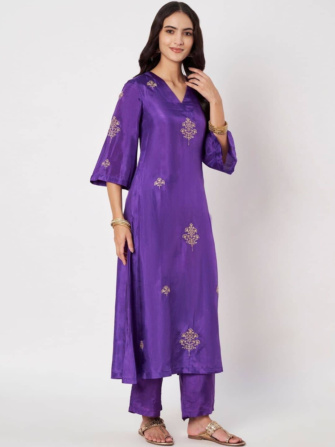 SILCHIC Women Ethnic Motifs Embroidered Regular Thread Work Kurta with Trousers & With Dupatta — photo 3