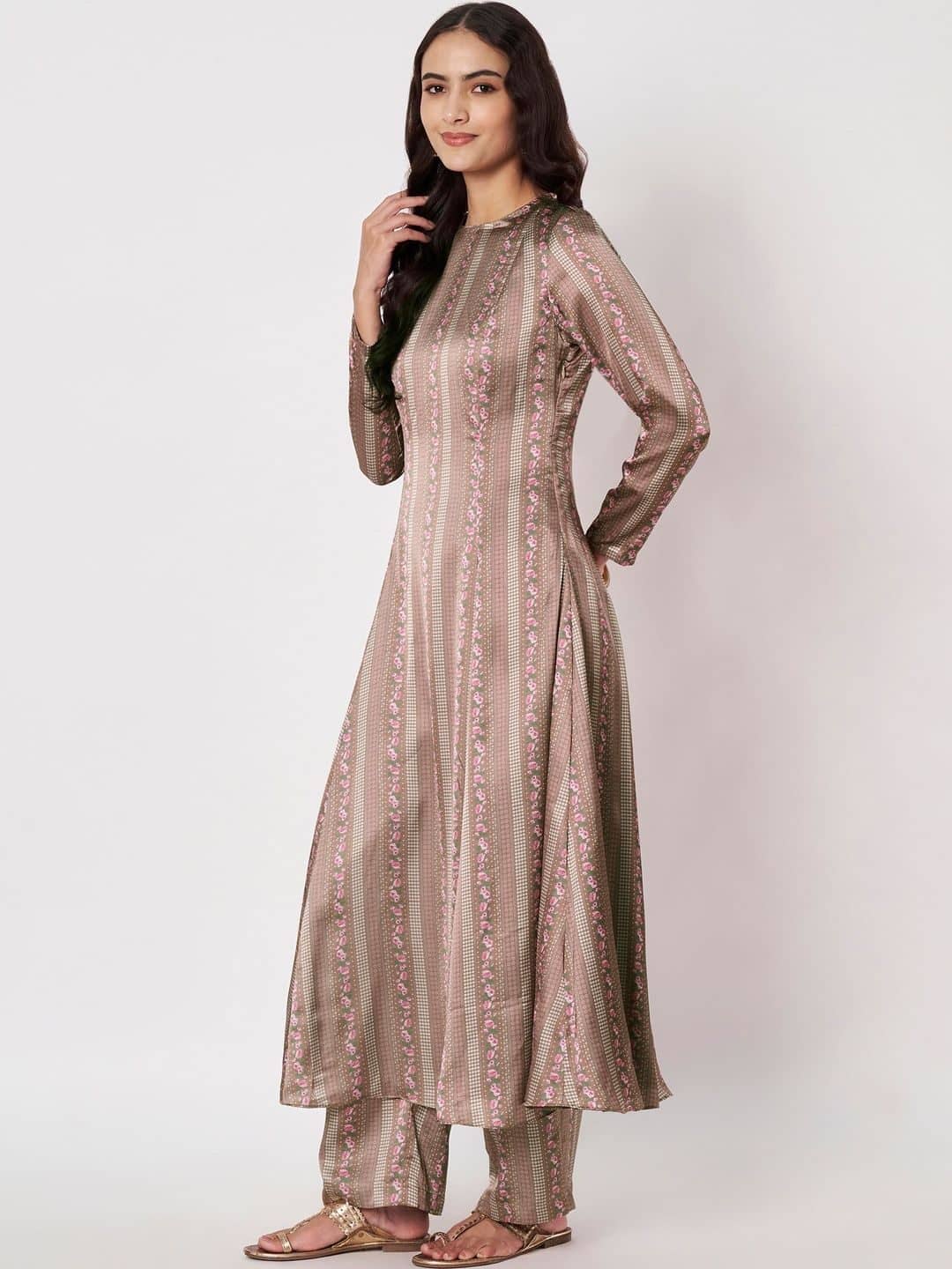 SILCHIC Women Floral Printed Regular Kurta with Trousers — photo 2