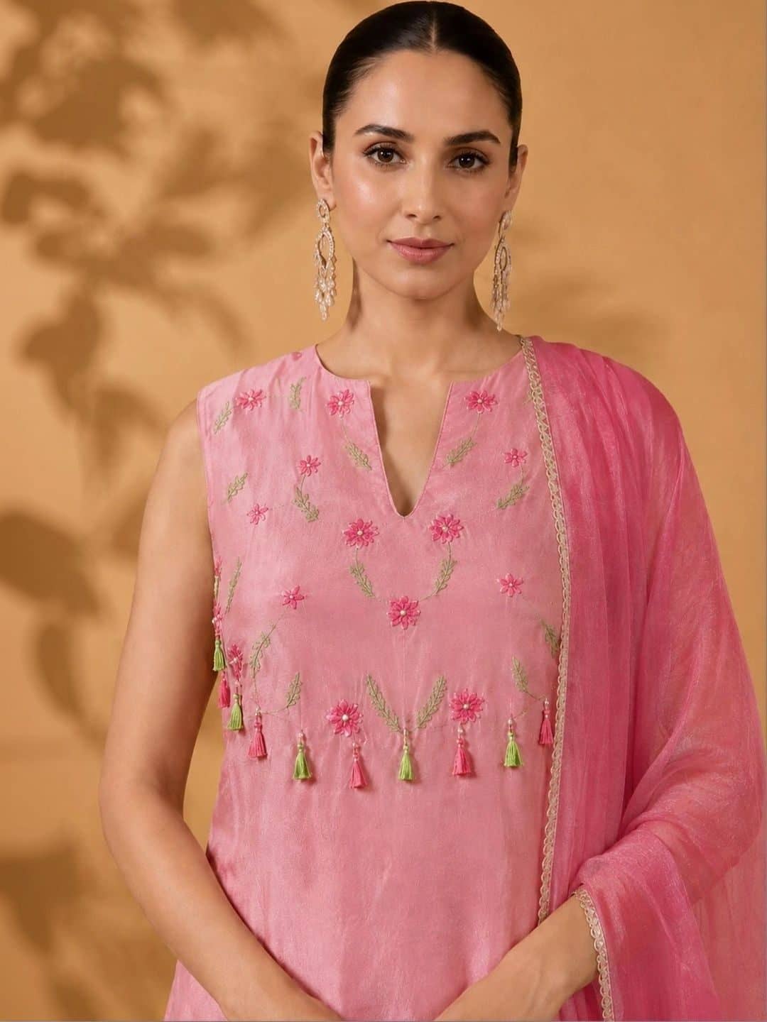 SILCHIC Women Floral Embroidered Regular Thread Work Kurta with Palazzos & With Dupatta — photo 4