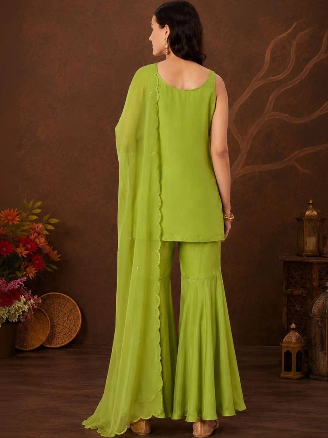 SILCHIC Women Floral Embroidered Regular Thread Work Kurta with Sharara & With Dupatta — photo 3