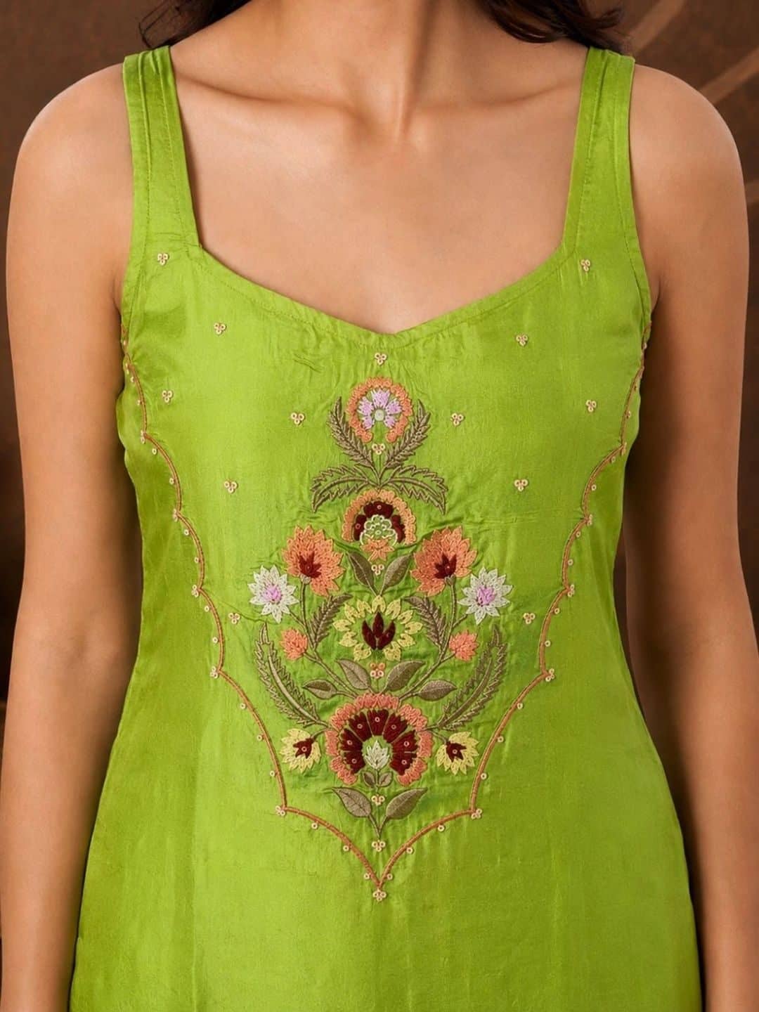 SILCHIC Women Floral Embroidered Regular Thread Work Kurta with Sharara & With Dupatta — photo 6