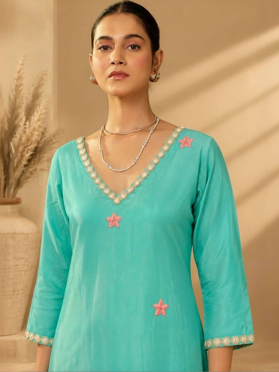 SILCHIC Women Floral Embroidered Regular Thread Work Kurta with Trousers & With Dupatta — photo 4