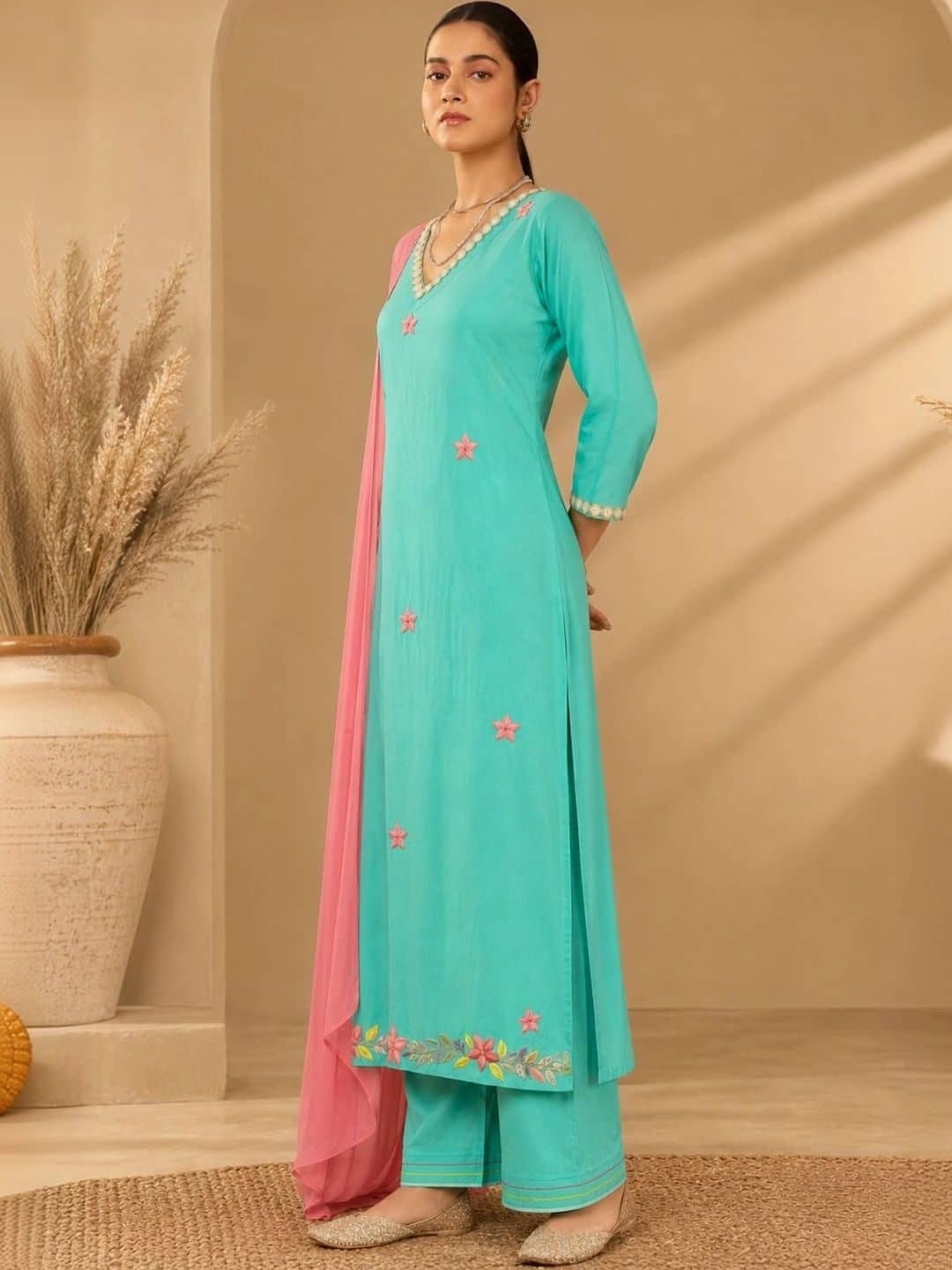 SILCHIC Women Floral Embroidered Regular Thread Work Kurta with Trousers & With Dupatta — photo 3