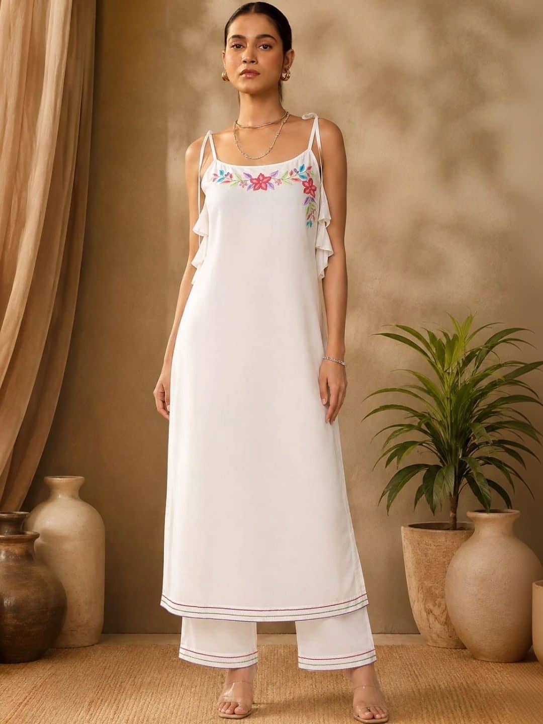 SILCHIC Women Floral Embroidered Regular Thread Work Chanderi Silk Kurta with Trousers — photo 1